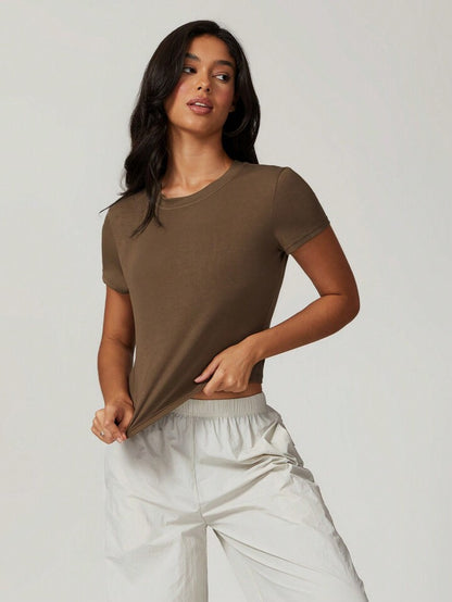 Dry Classic Brown Cropped Short-Sleeve Tee